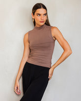 Elegant basic top