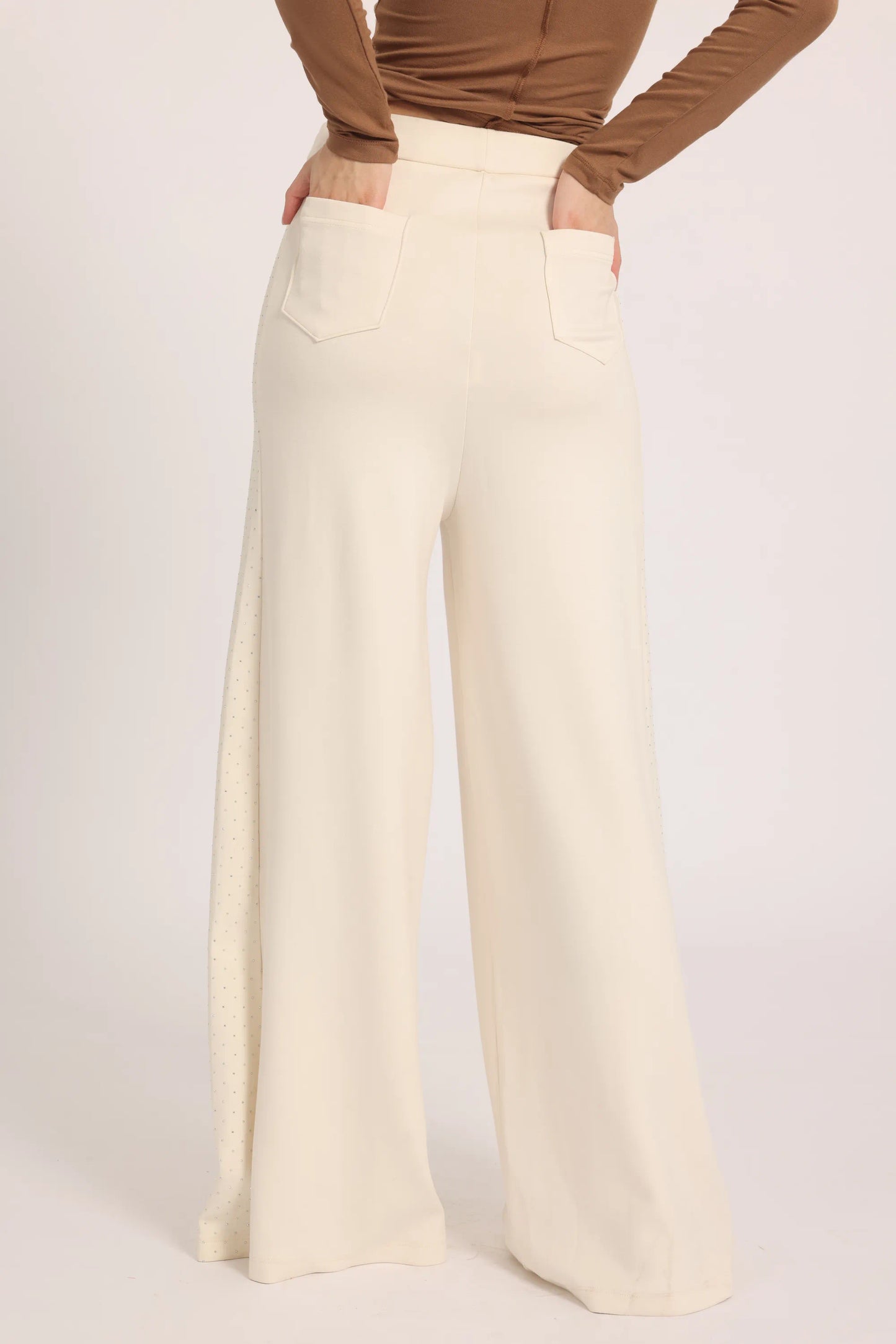 Luma Flow Pant - Off-White