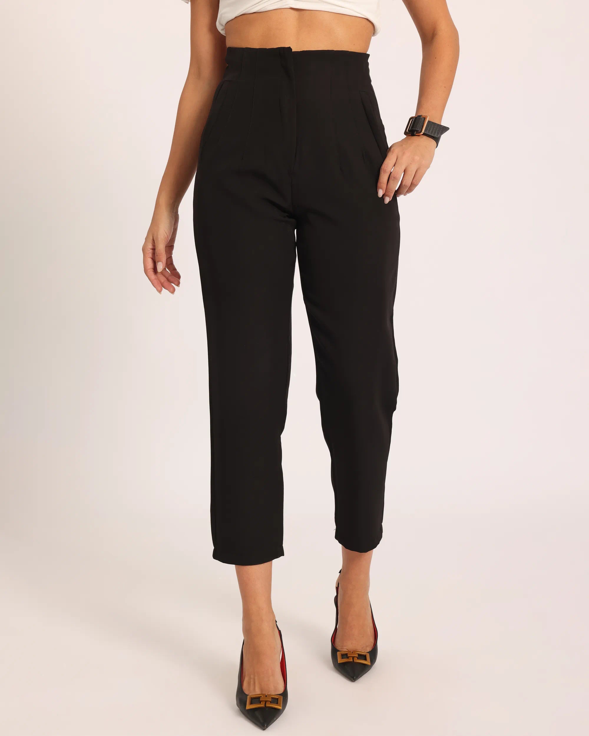 High-Waist Pleated Ankle Trousers - Black