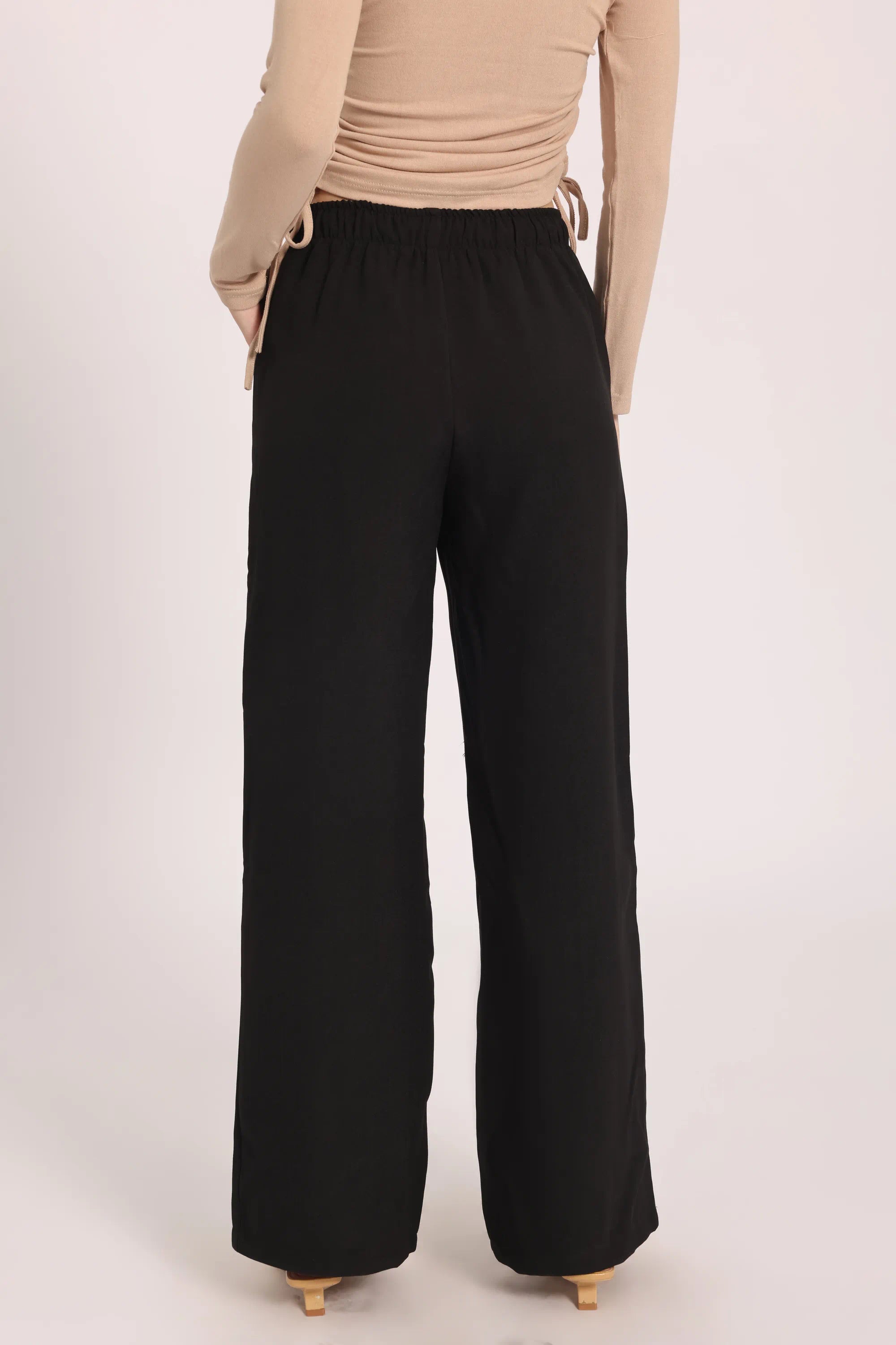 The Relaxed Lounge Wide-Leg Trousers - Black