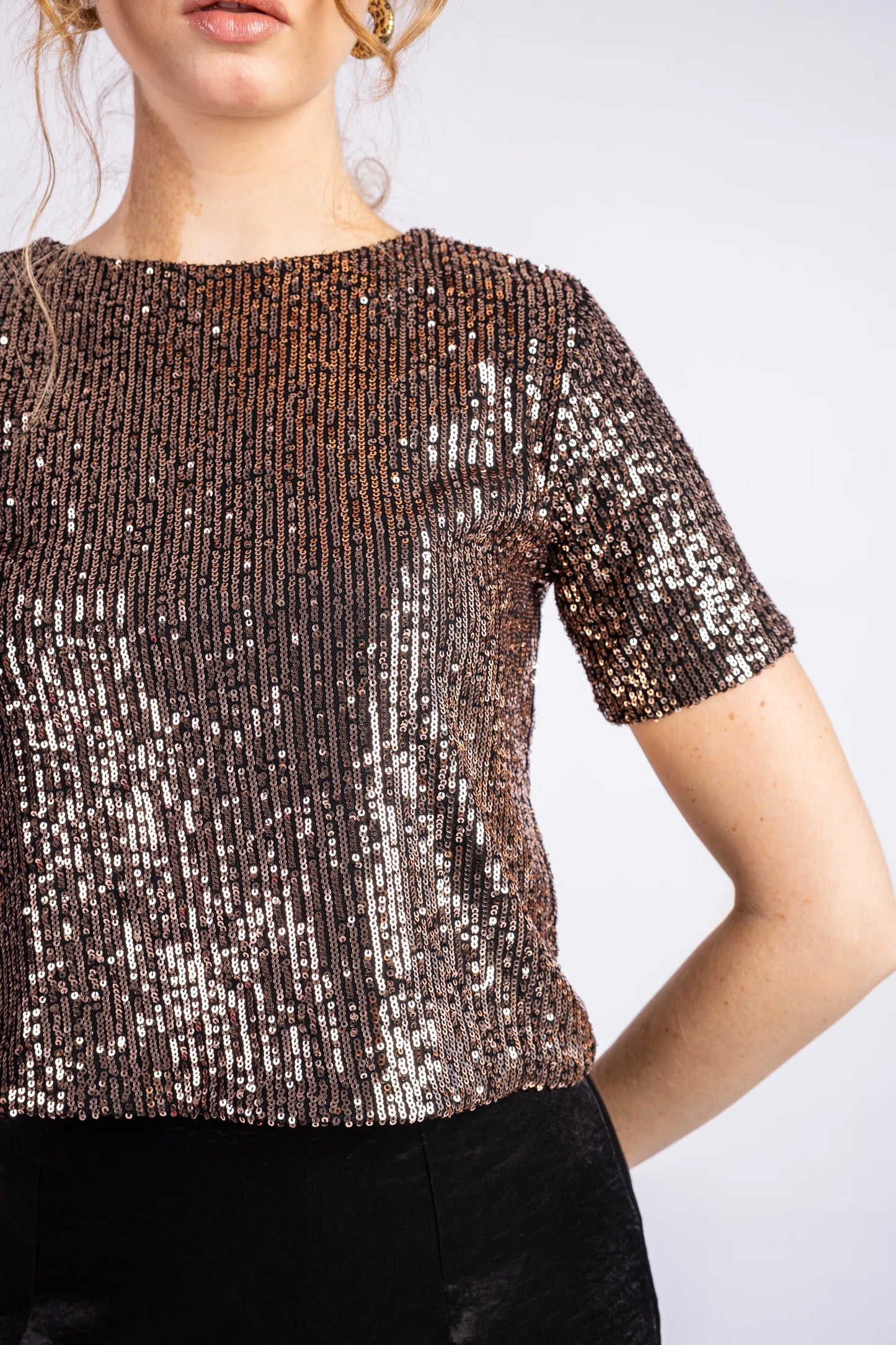 The High-Shine Shimmer Top -Gold