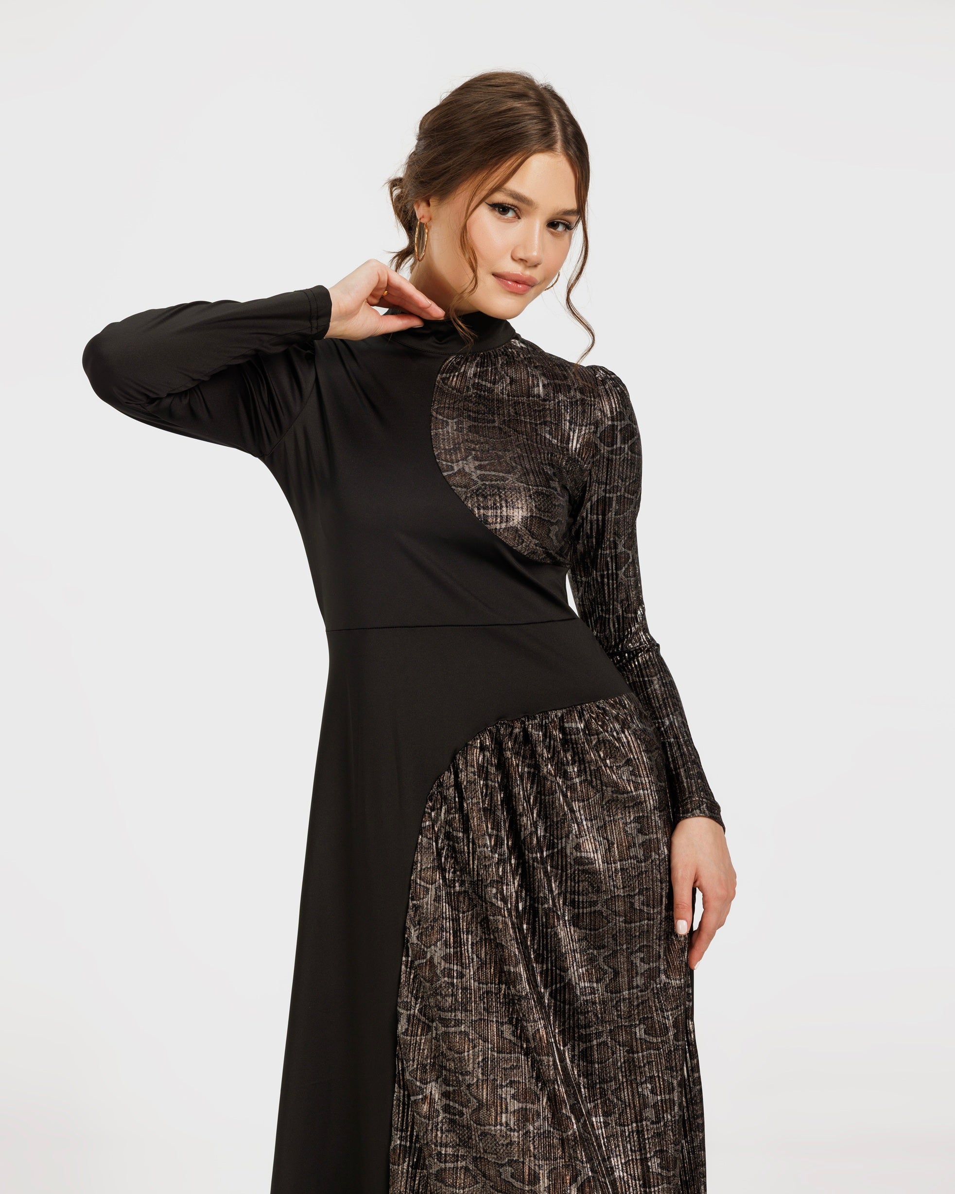 Glowy dress