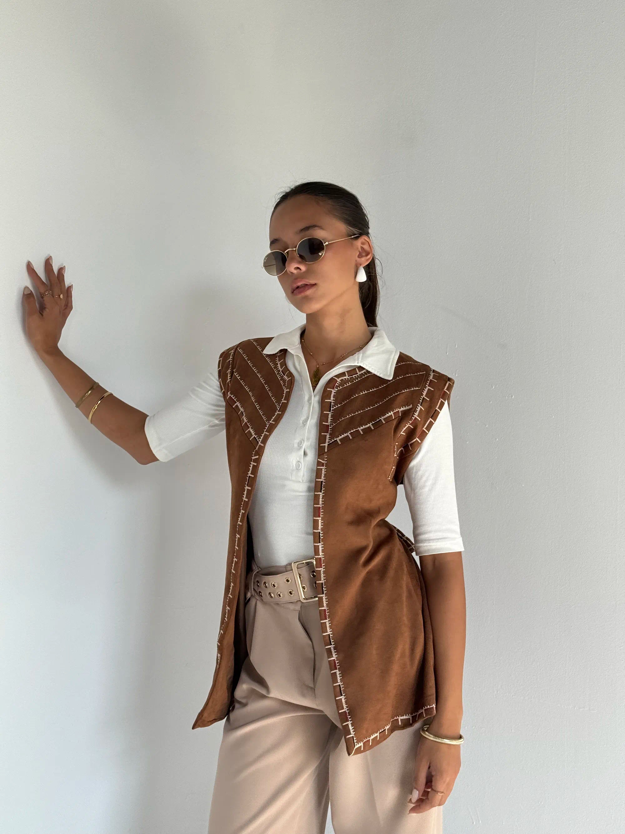 Effect Sleeveless Vest -Brown