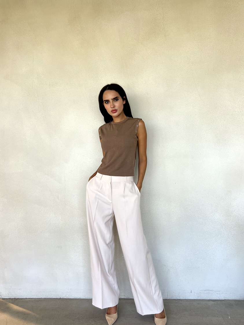 Sleeveless Ring-Detail Top