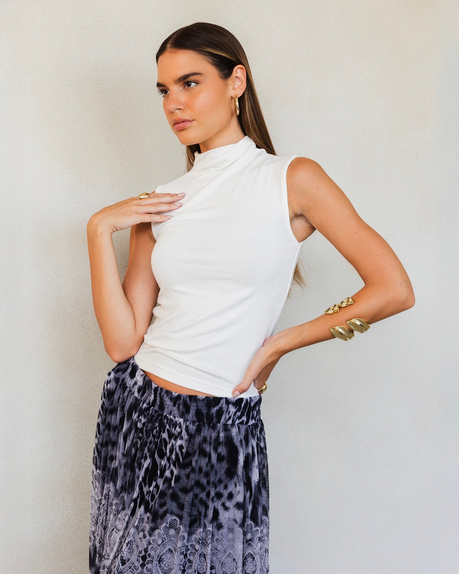 Elegant basic top